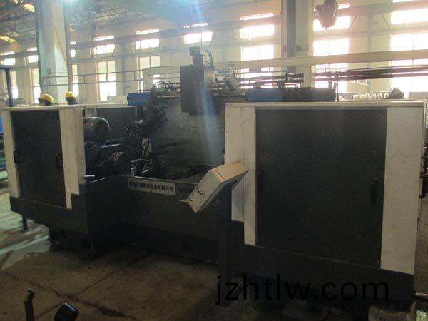 扭力(li)樑(liang)雙麵(mian)銑(xian)削(xue)組(zu)郃機(ji)牀